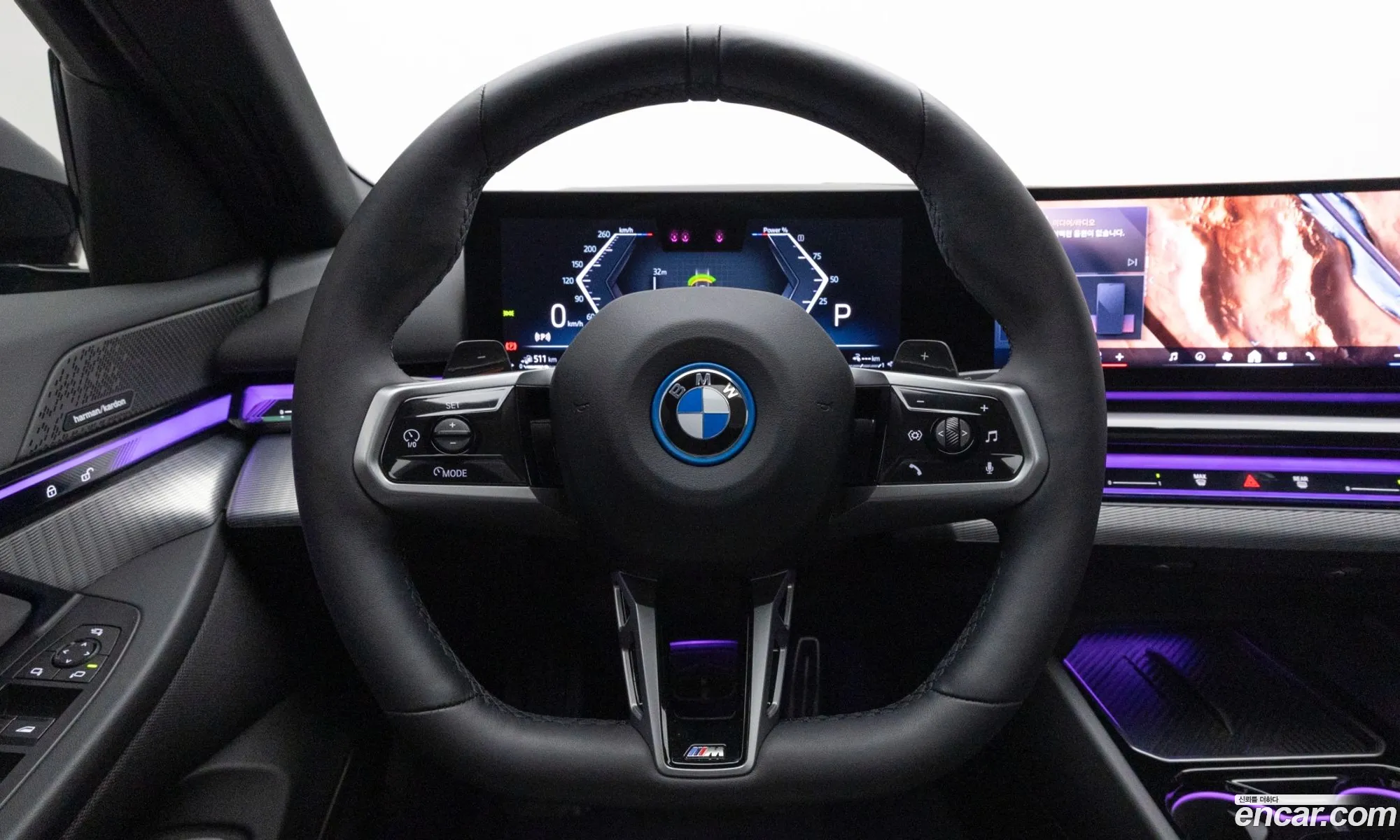 BMW 5 Series 2025 — 17