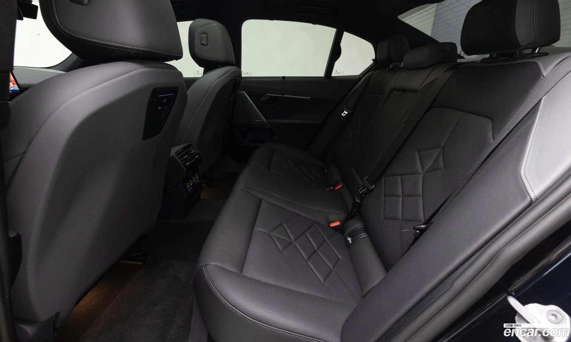 BMW 5 Series 2025 — 14