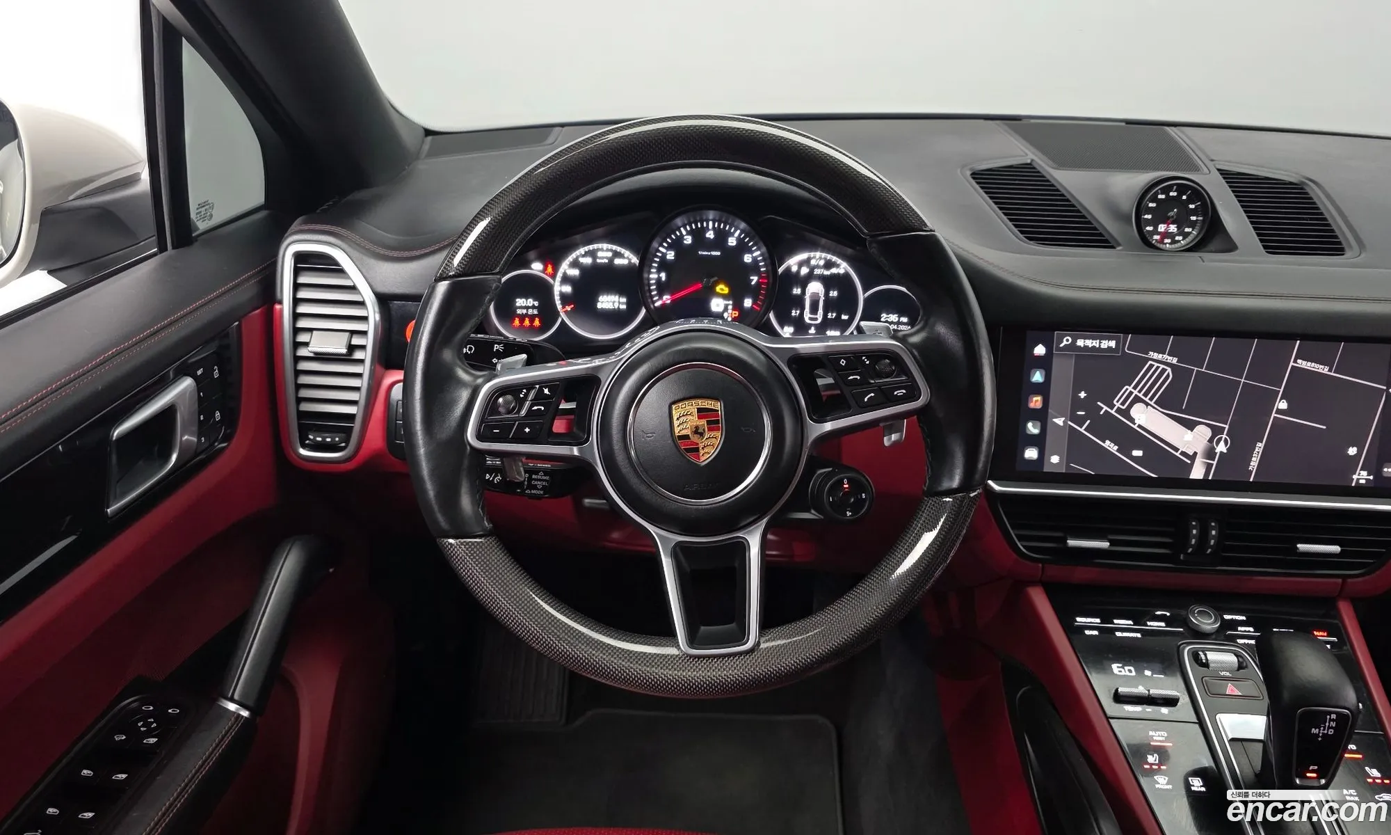 Porsche Cayenne 2022 — 32