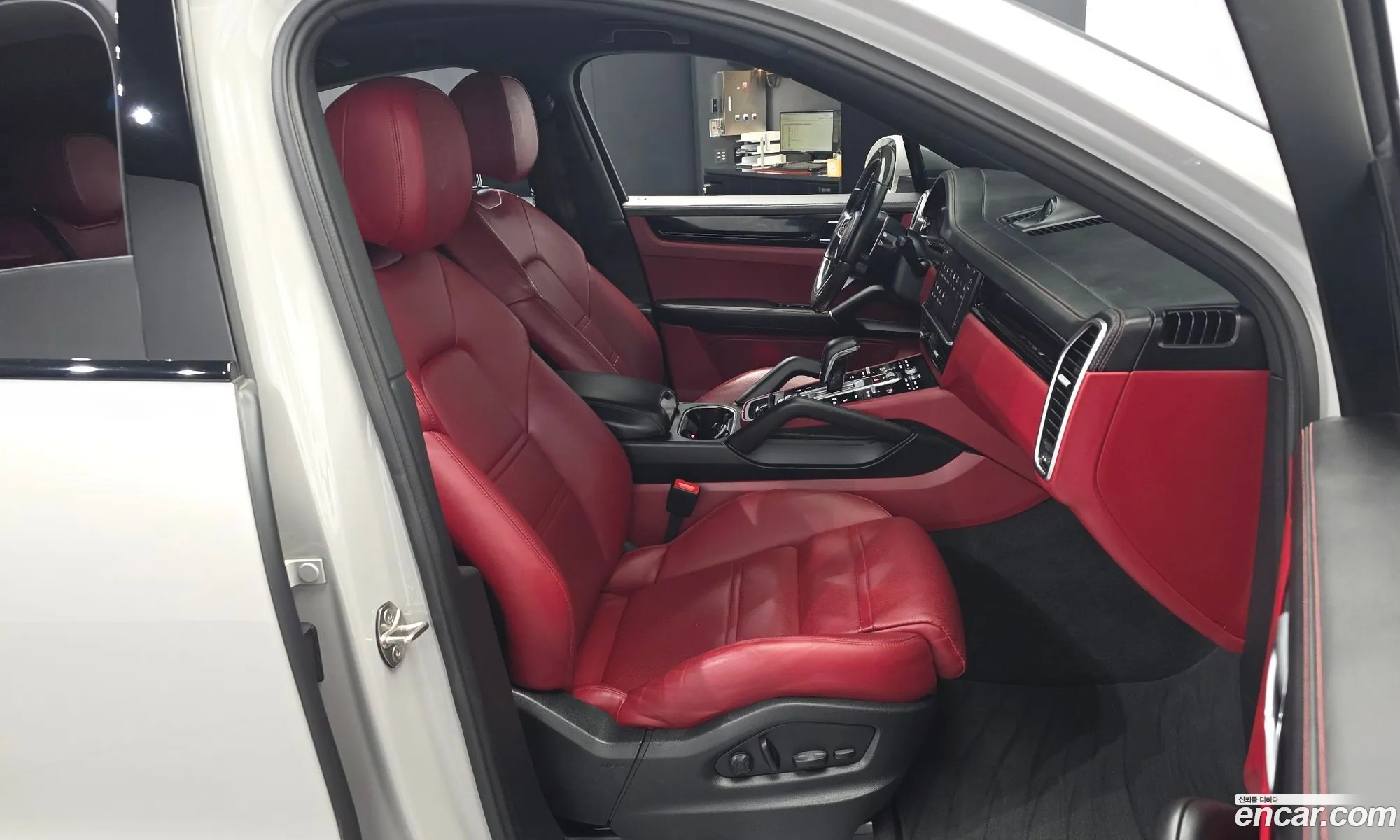 Porsche Cayenne 2022 — 29