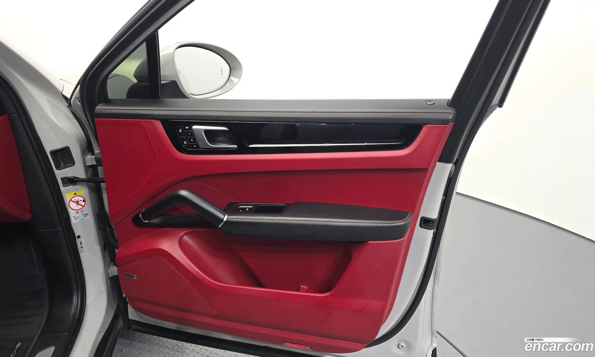 Porsche Cayenne 2022 — 18