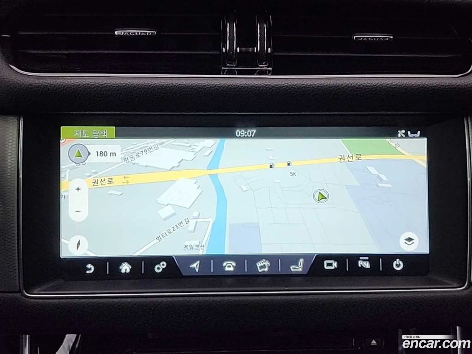 Jaguar XF 2017 — 5