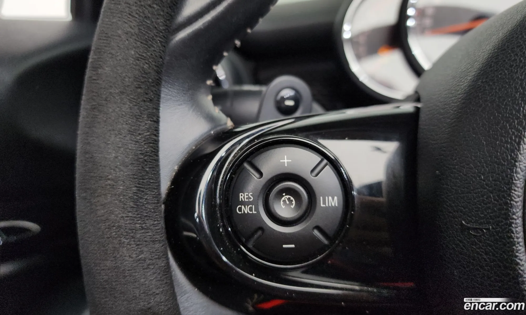 Mini Cooper S Convertible 2018 WMWWG9106K3A89583 — 4