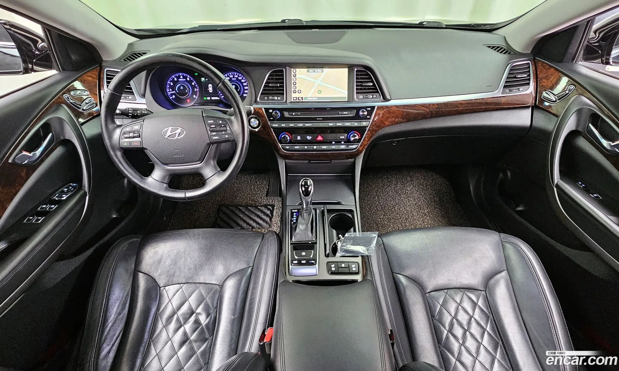 Hyundai Aslan 2015 — 10