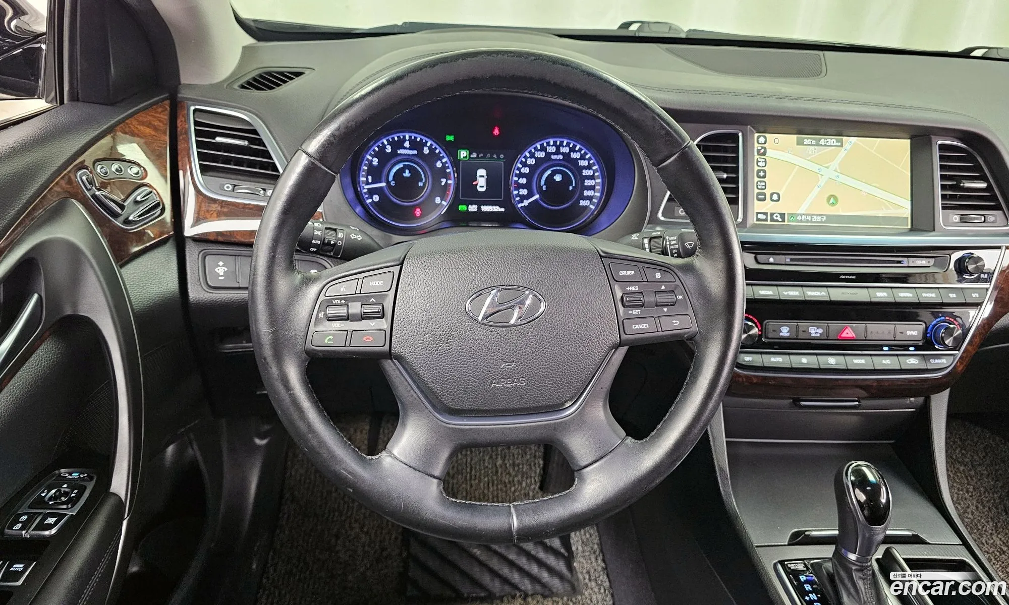 Hyundai Aslan 2015 — 19