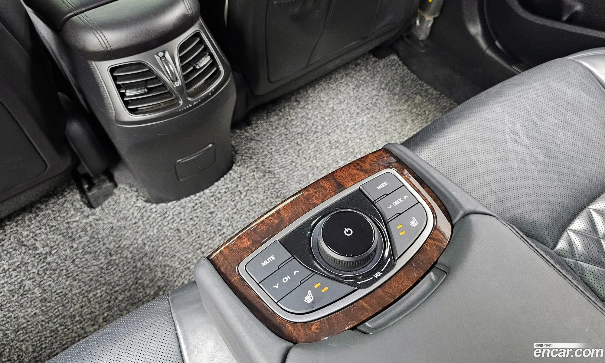 Hyundai Aslan 2015 — 15