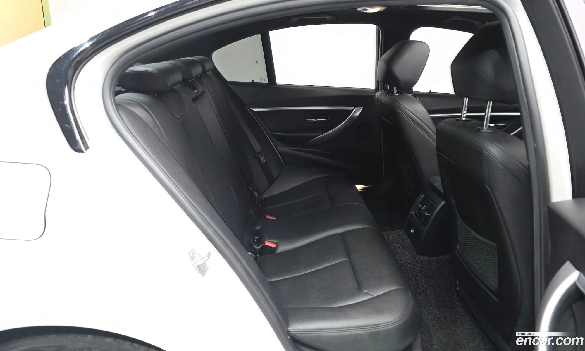 BMW 3 Series 2018 WBA8A910XJAH11560 — 28