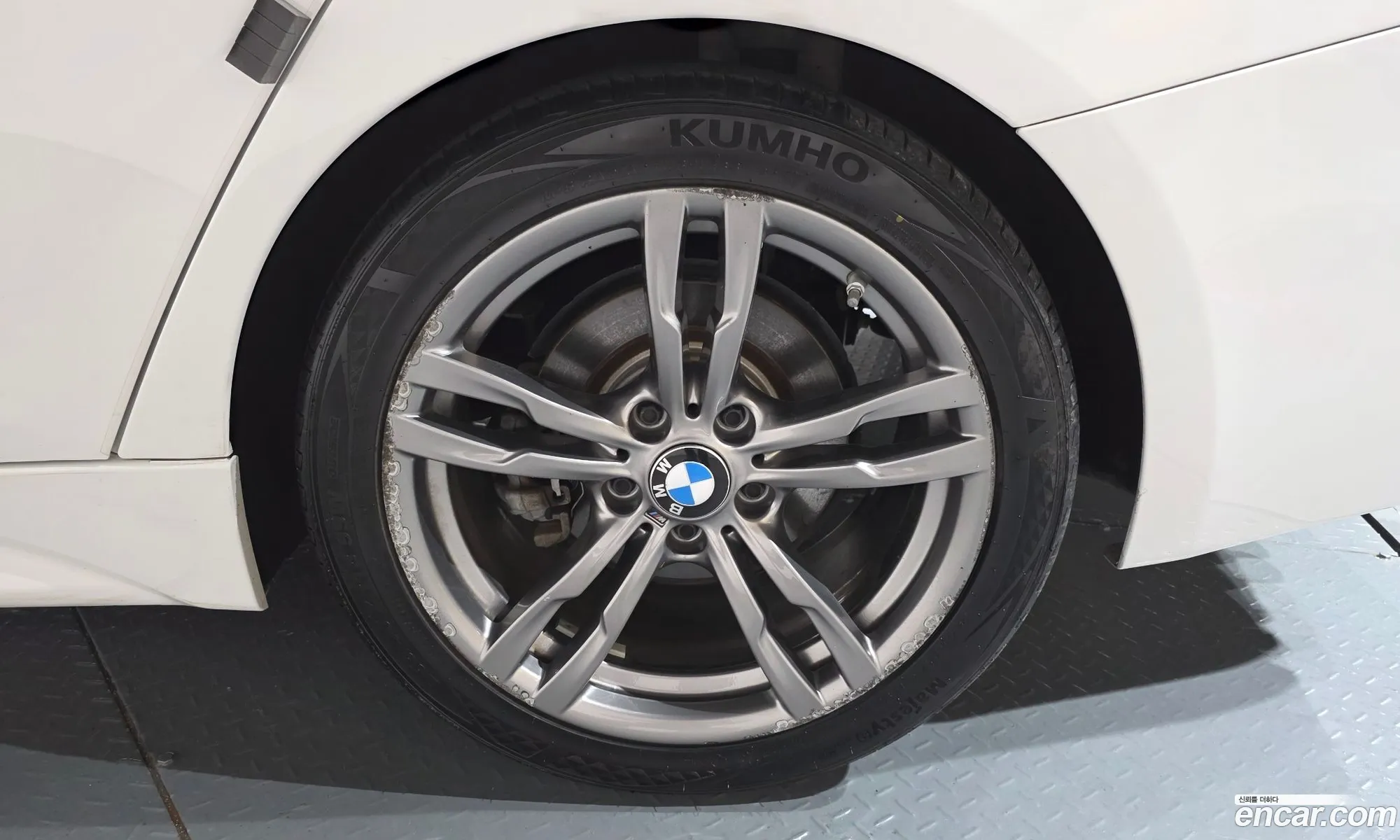 BMW 3 Series 2018 WBA8A910XJAH11560 — 27