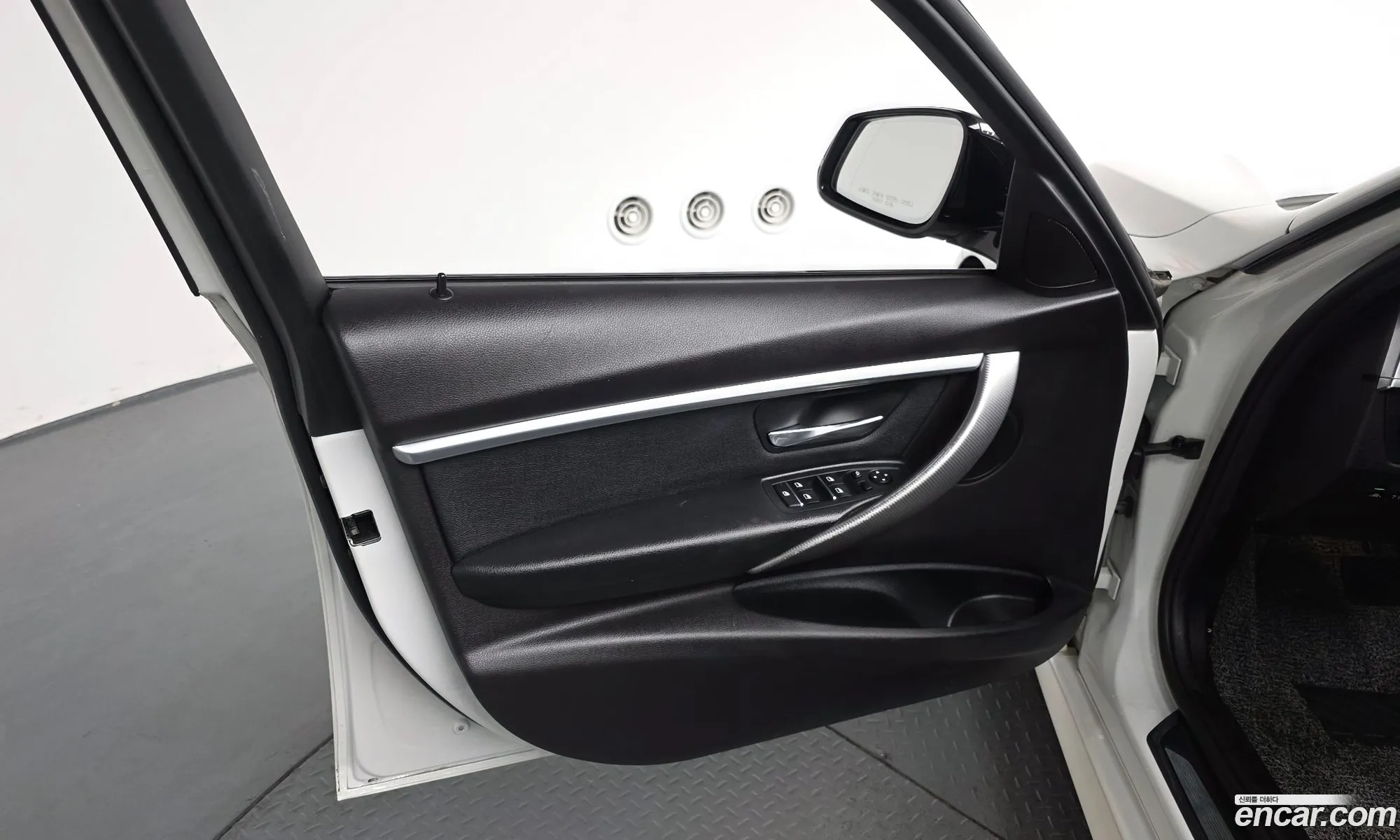 BMW 3 Series 2018 WBA8A910XJAH11560 — 8
