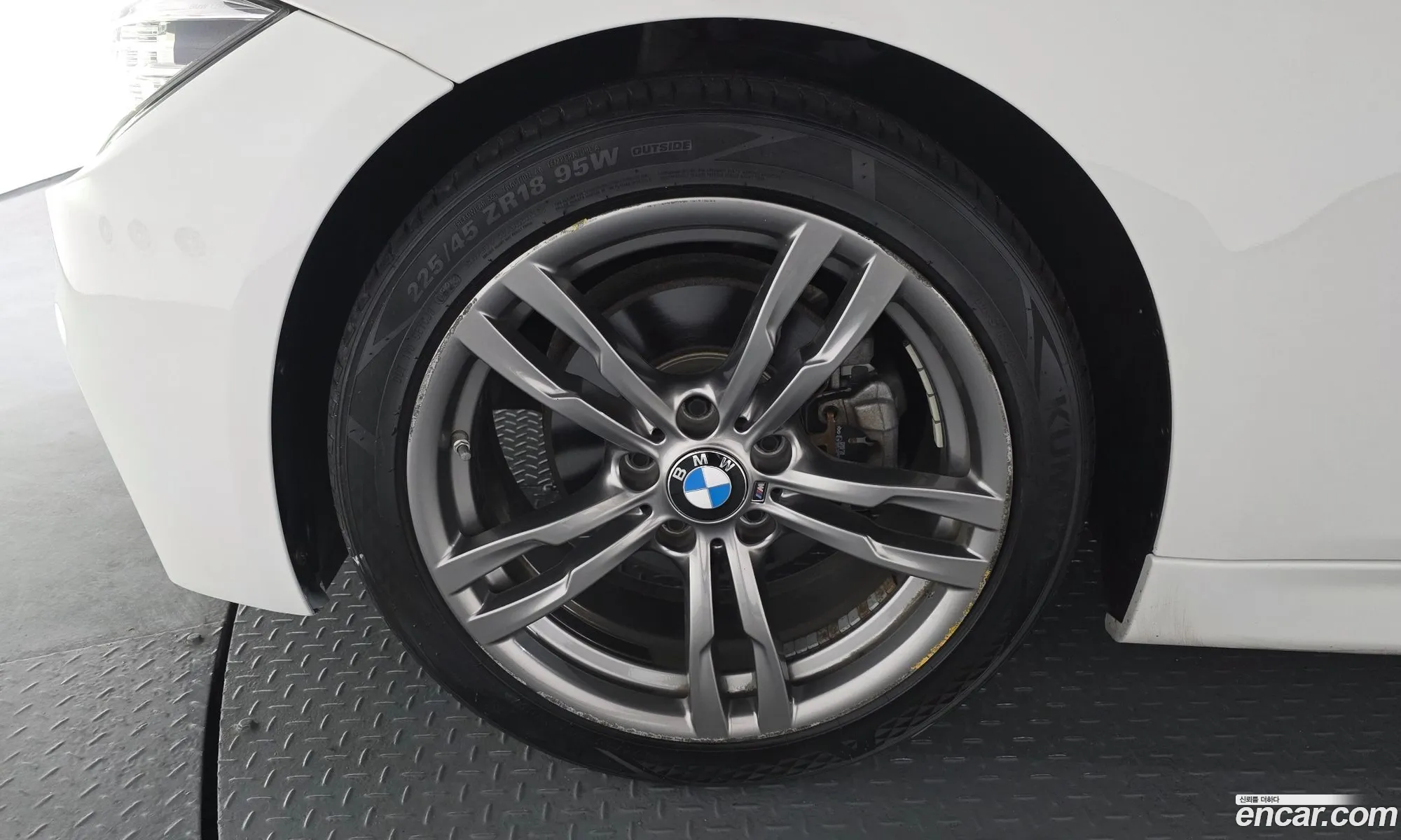 BMW 3 Series 2018 WBA8A910XJAH11560 — 26