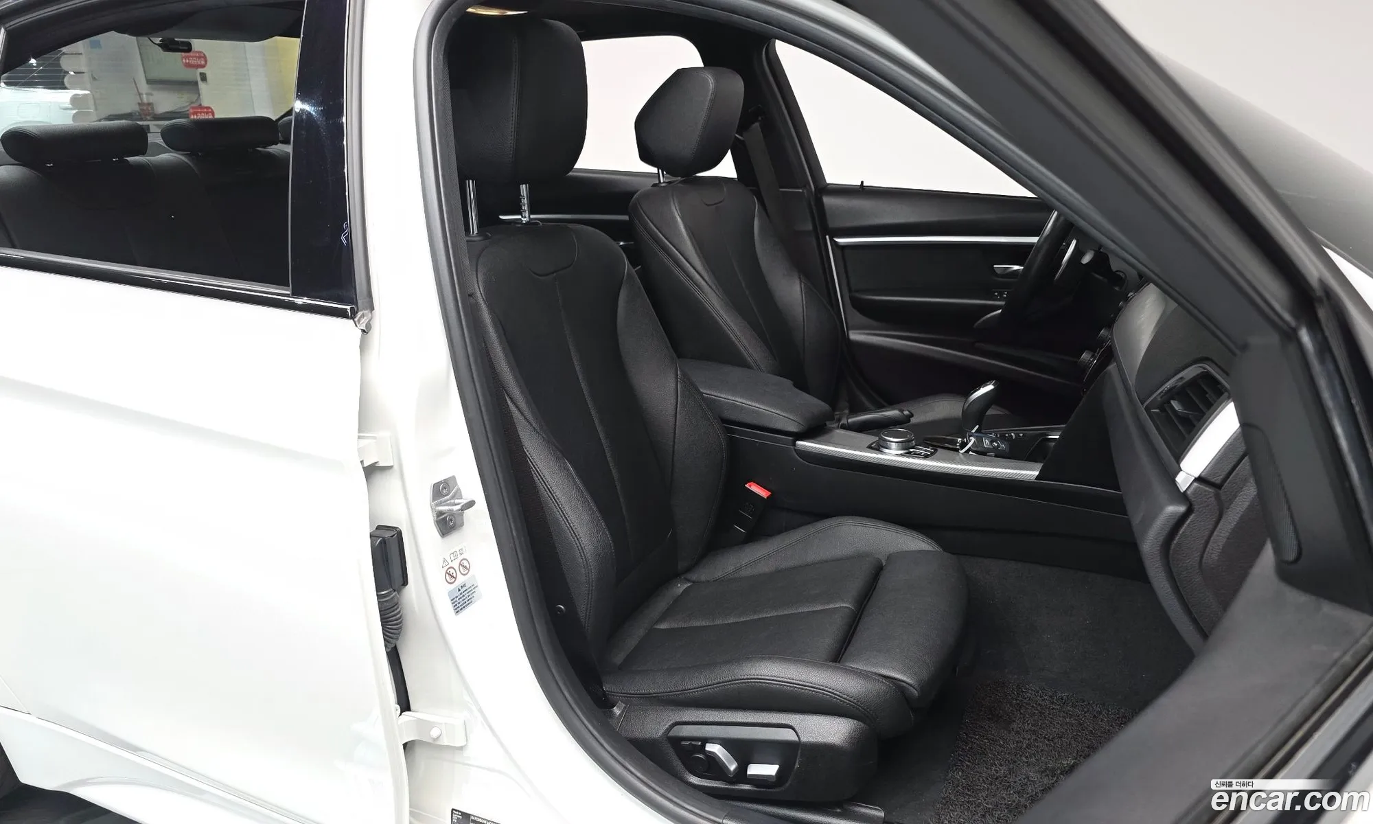 BMW 3 Series 2018 WBA8A910XJAH11560 — 7