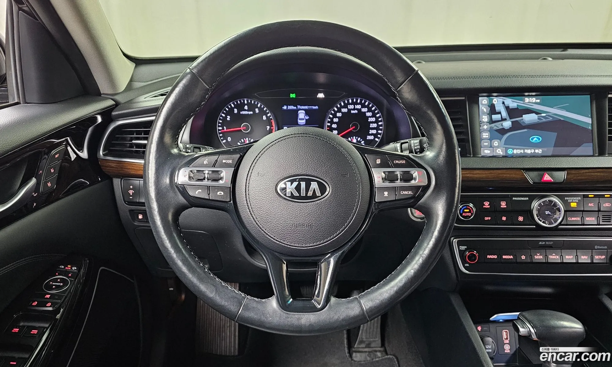 Kia K7 2019 — 20