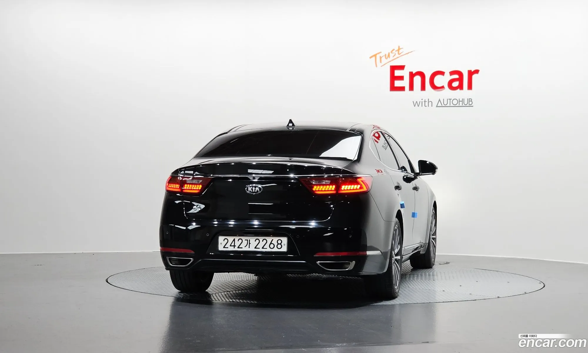 Kia K7 2019 — 7