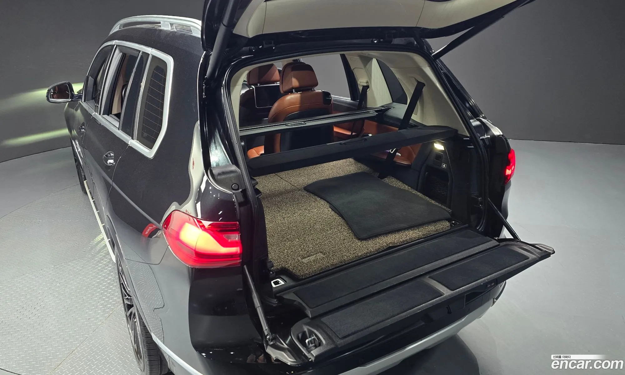 BMW X7 2019 WBACW8103KLS17551 — 32