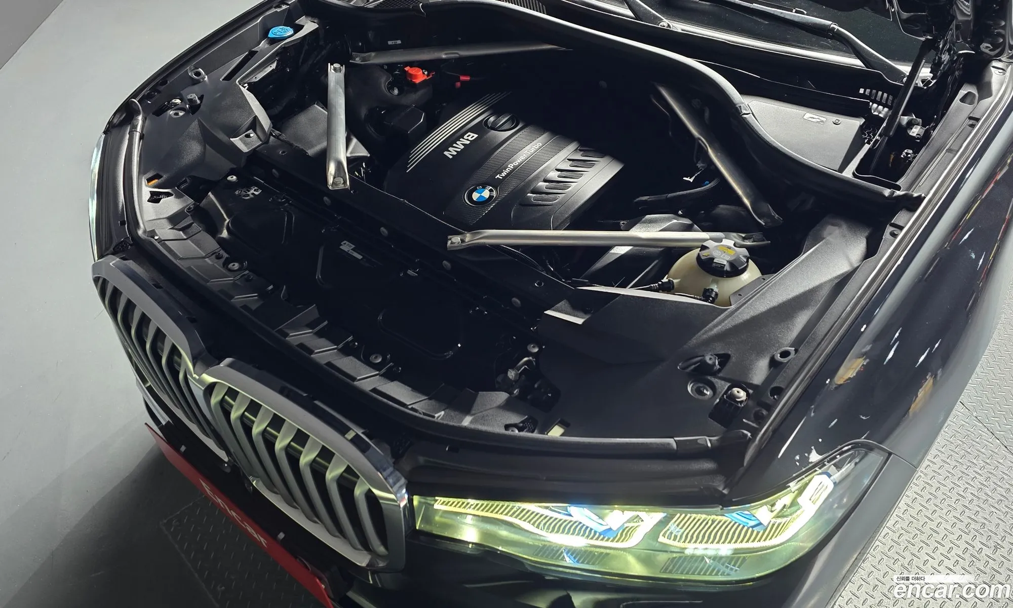 BMW X7 2019 WBACW8103KLS17551 — 18