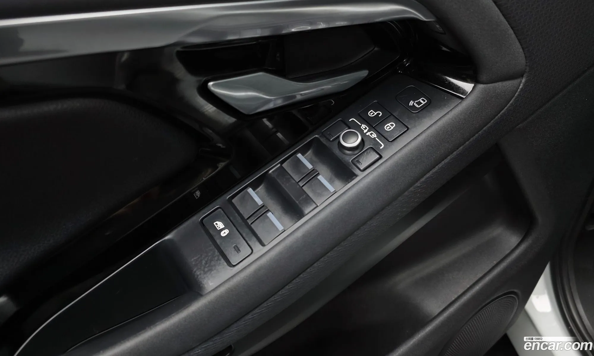 Land Rover Range Rover Evoque 2020 — 3