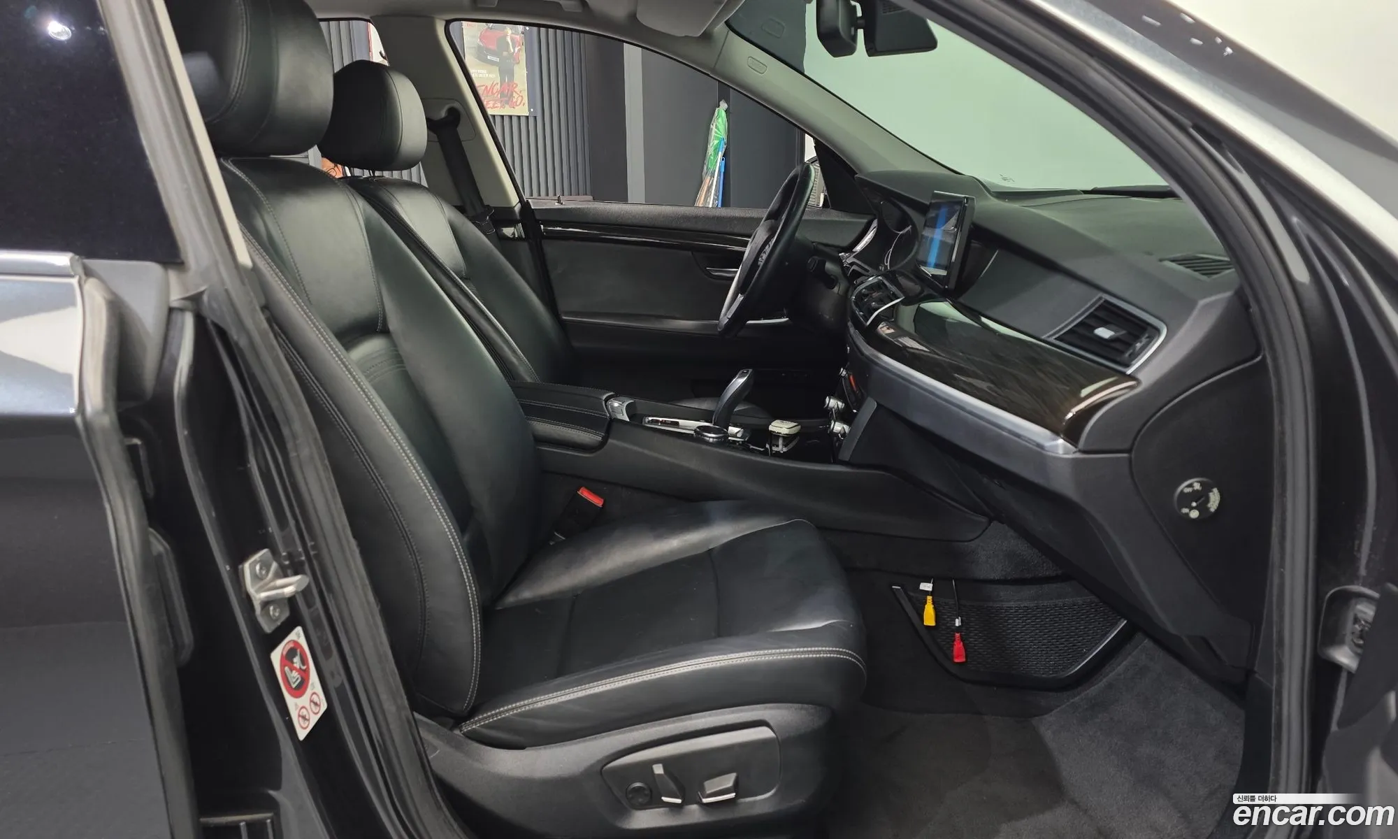 BMW 5 Series GT 2016 WBA5N2104GG267464 — 16