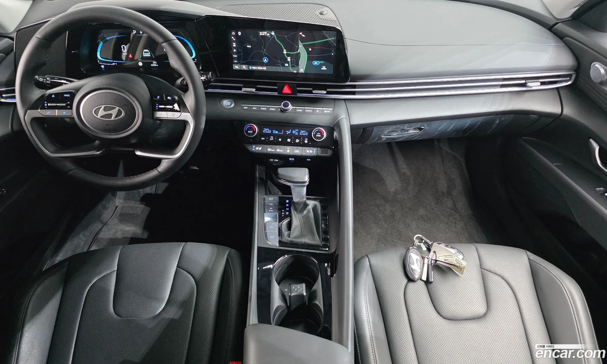 Hyundai Elantra 2025 — 11