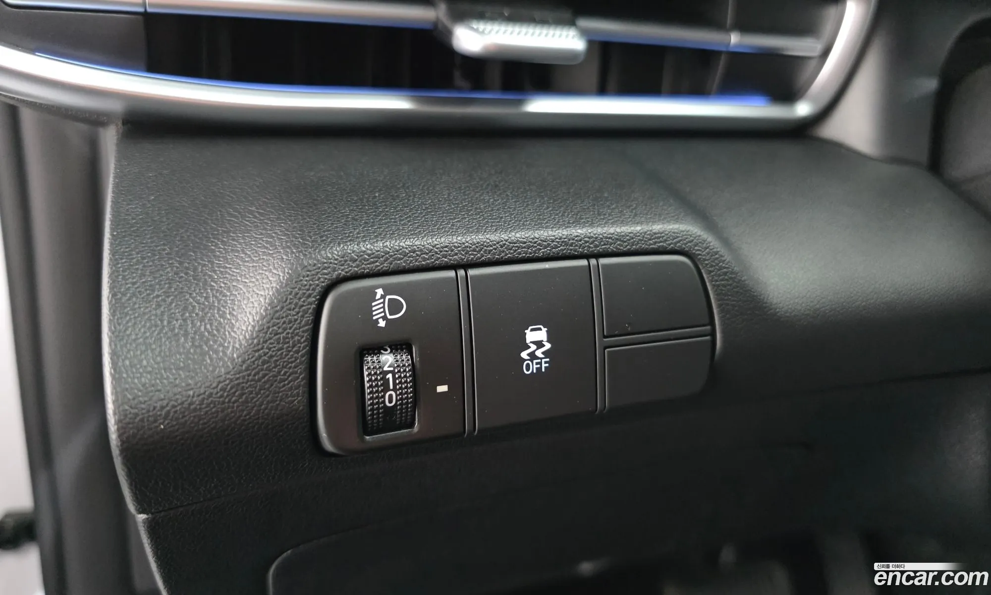 Hyundai Elantra 2025 — 15