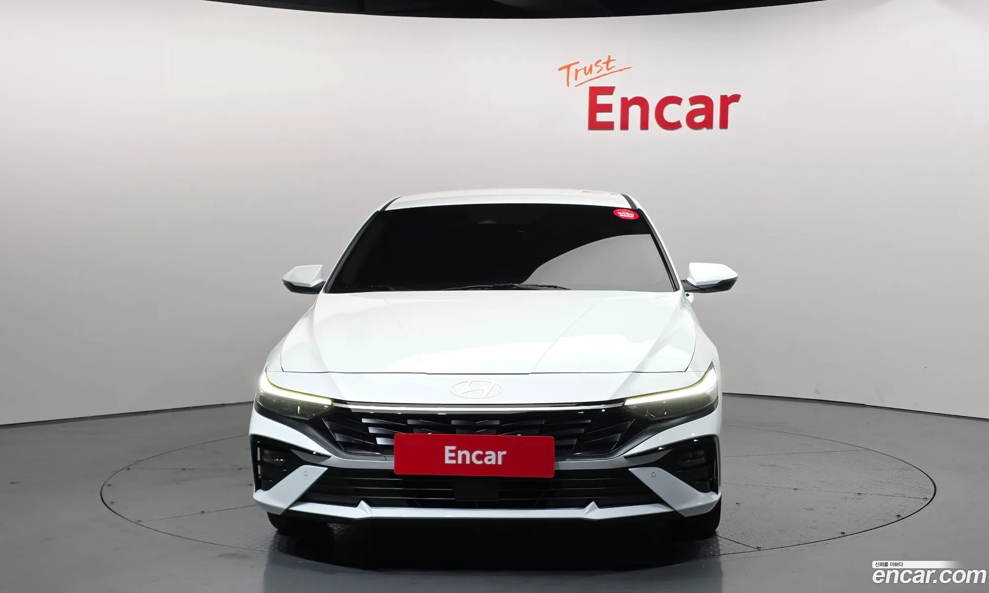 Hyundai Elantra 2025 — 12