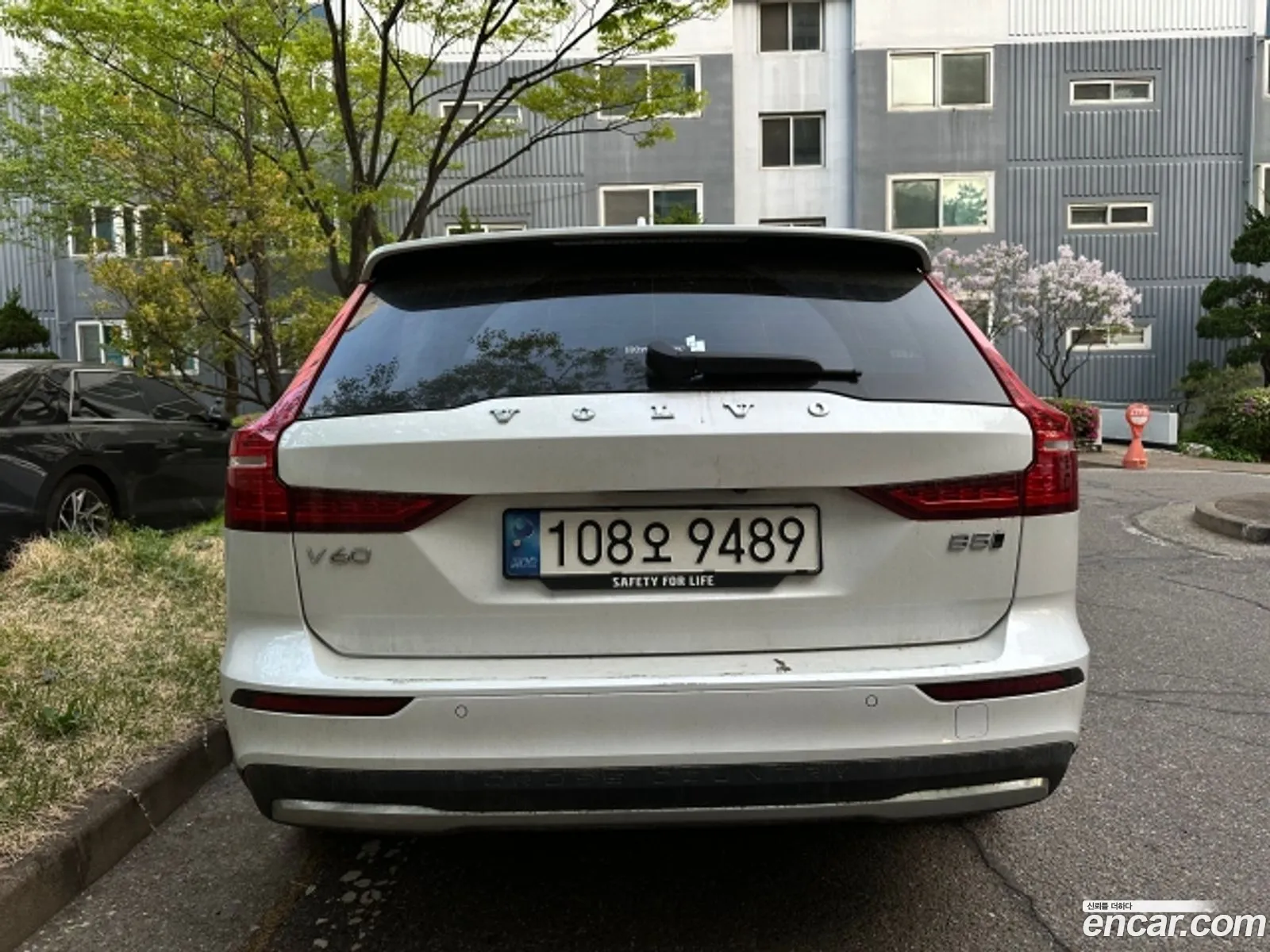 Volvo V60 Cross Country 2023 — 2