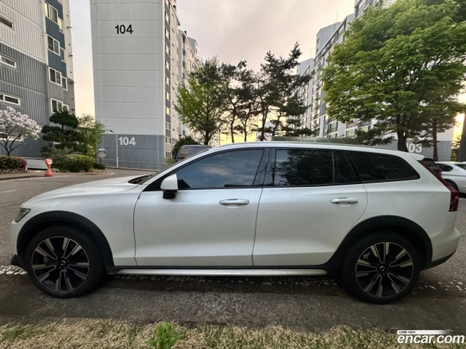 Volvo V60 Cross Country 2023 — 4