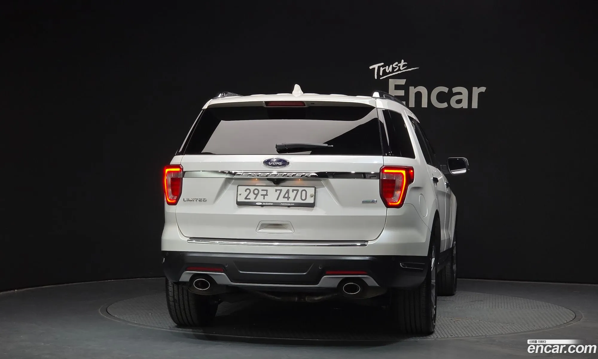 Ford Explorer 2018 — 18
