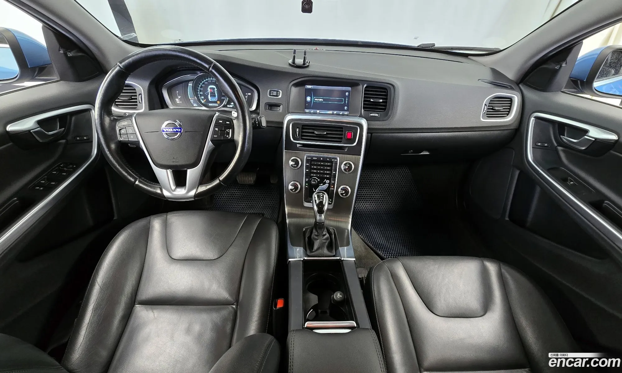 Volvo S60 2015 YV1FS84BBF2358350 — 17