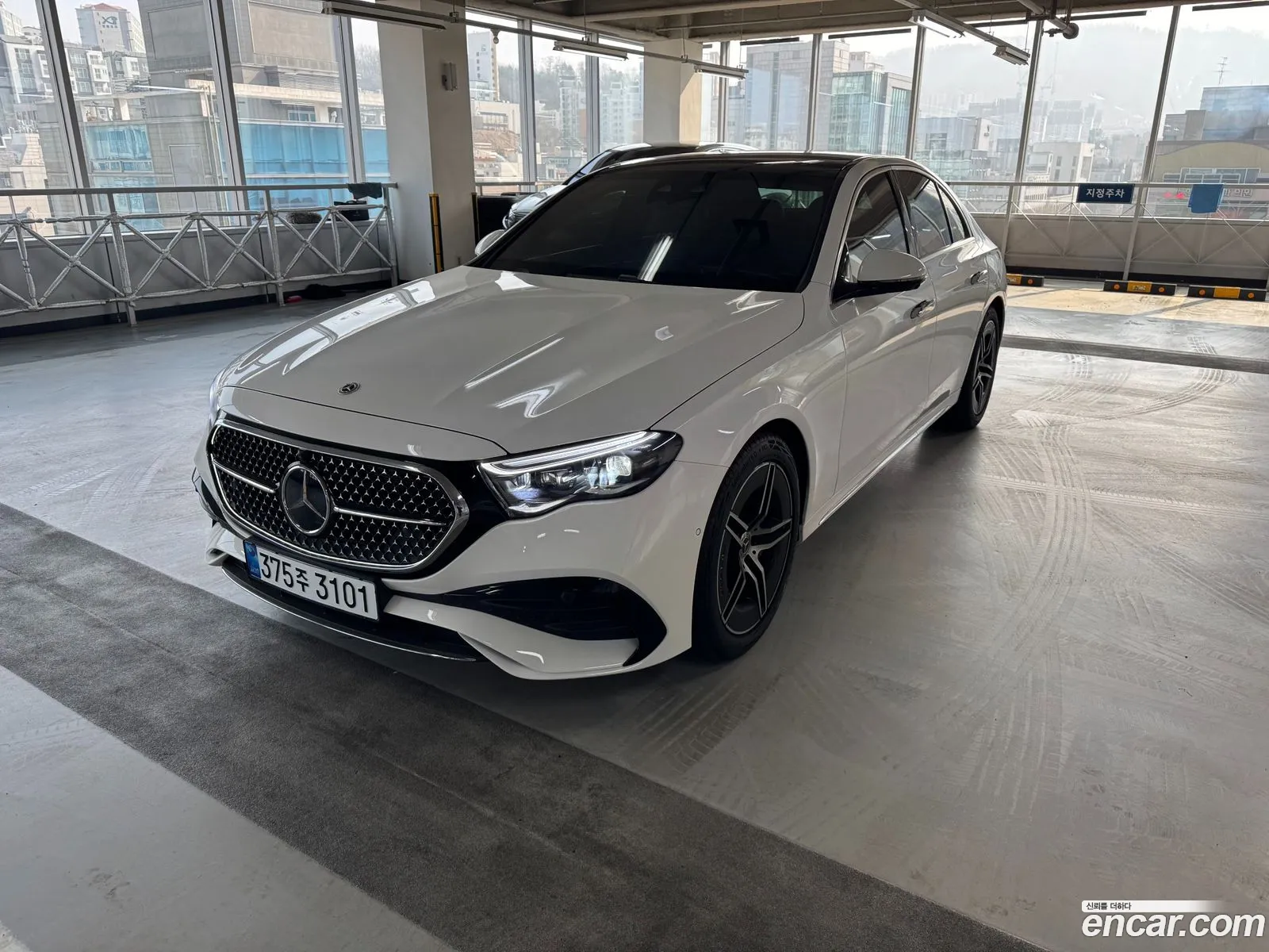 Mercedes-Benz E-Class W214 2025 — 16