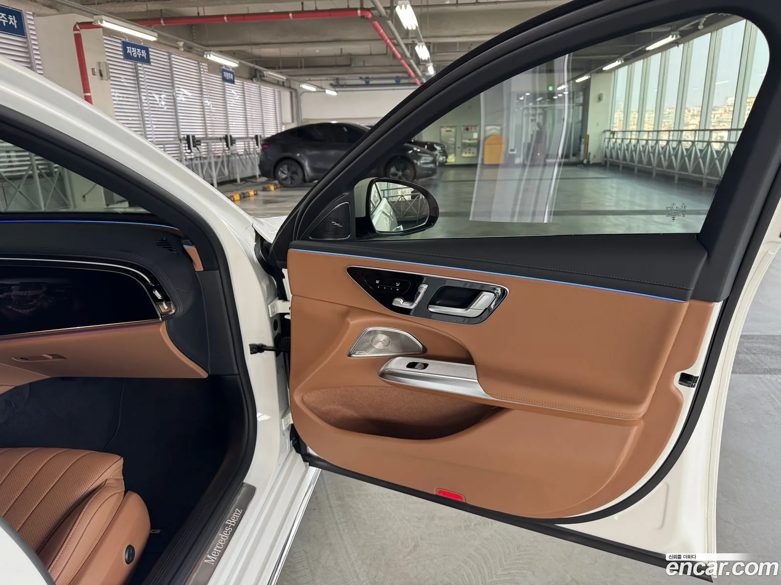 Mercedes-Benz E-Class W214 2025 — 15