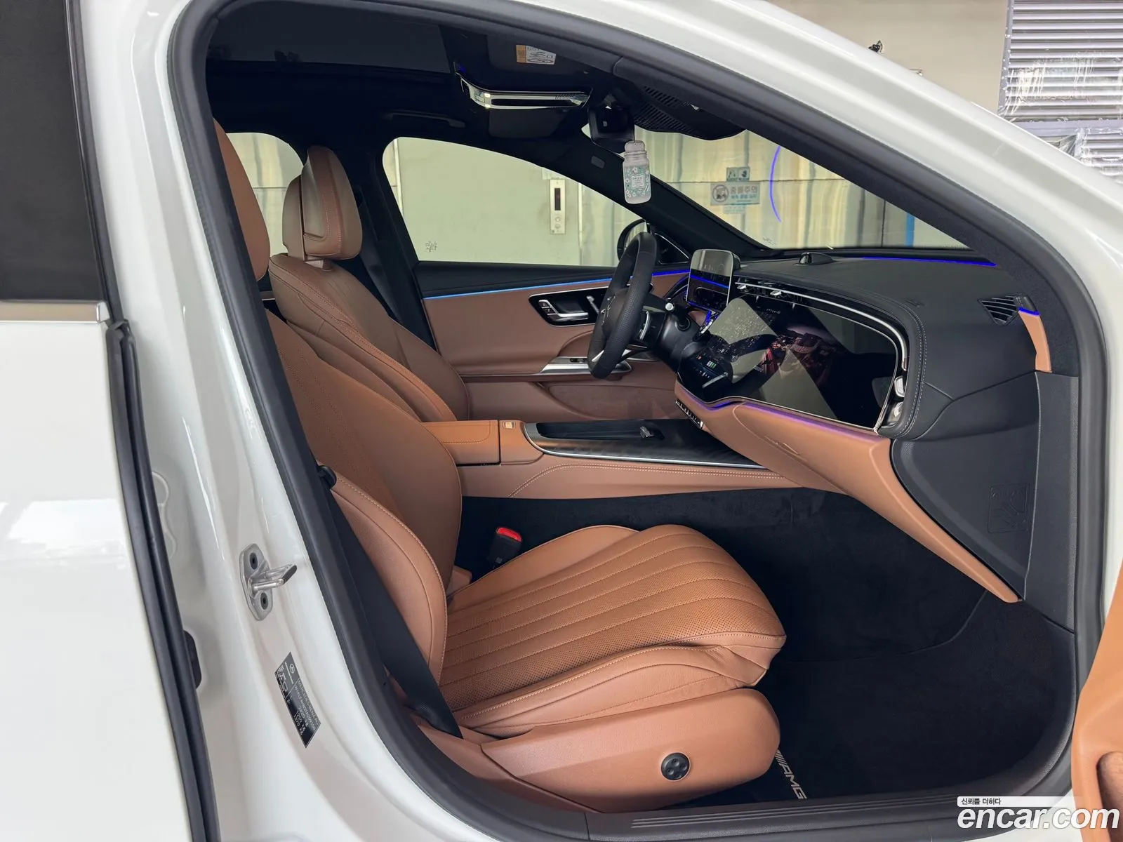 Mercedes-Benz E-Class W214 2025 — 3
