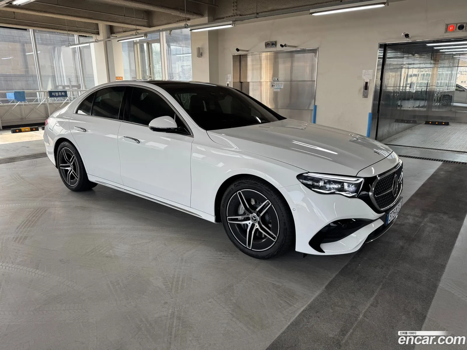 Mercedes-Benz E-Class W214 2025 — 13