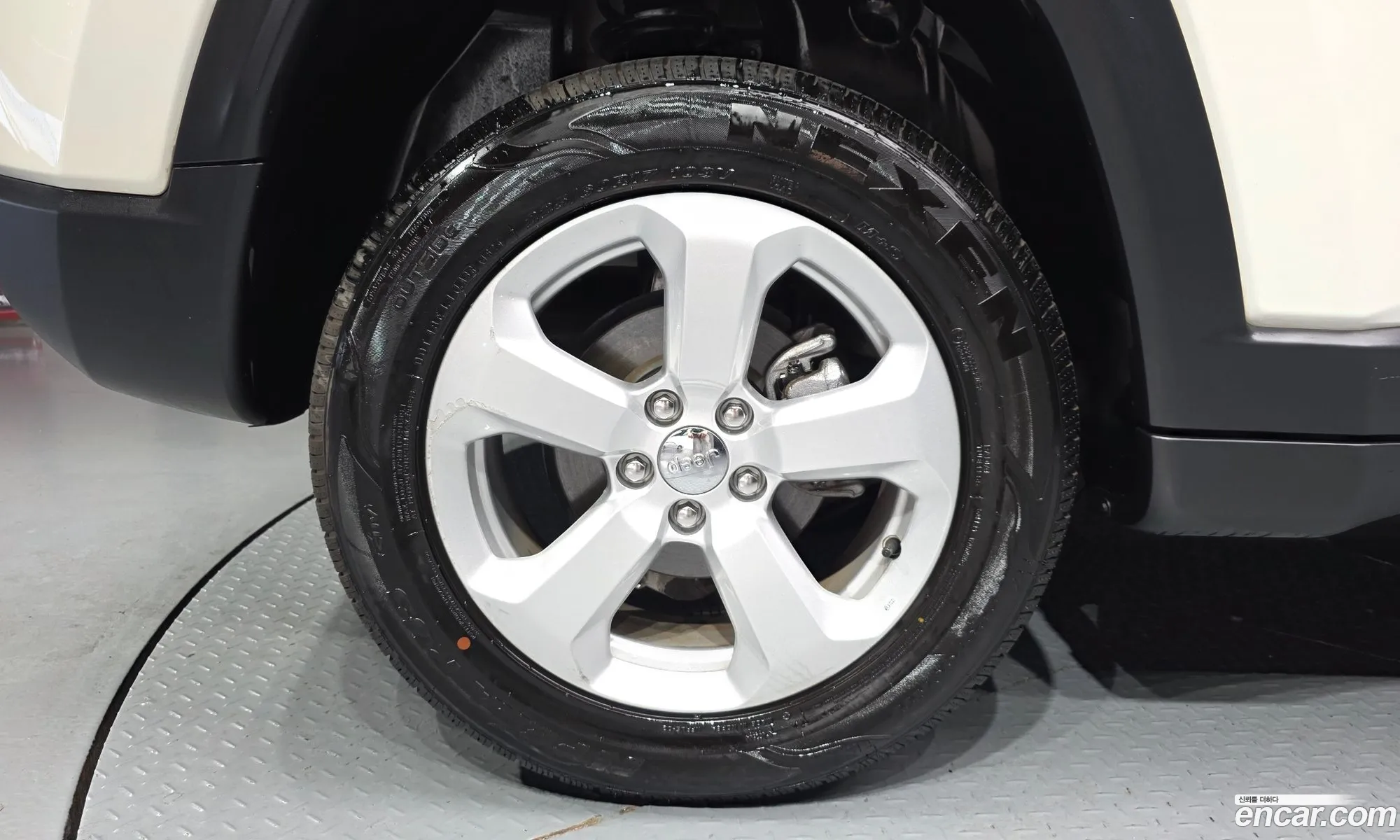 Jeep Compass 2018 3C4NJDBB3JT394087 — 29