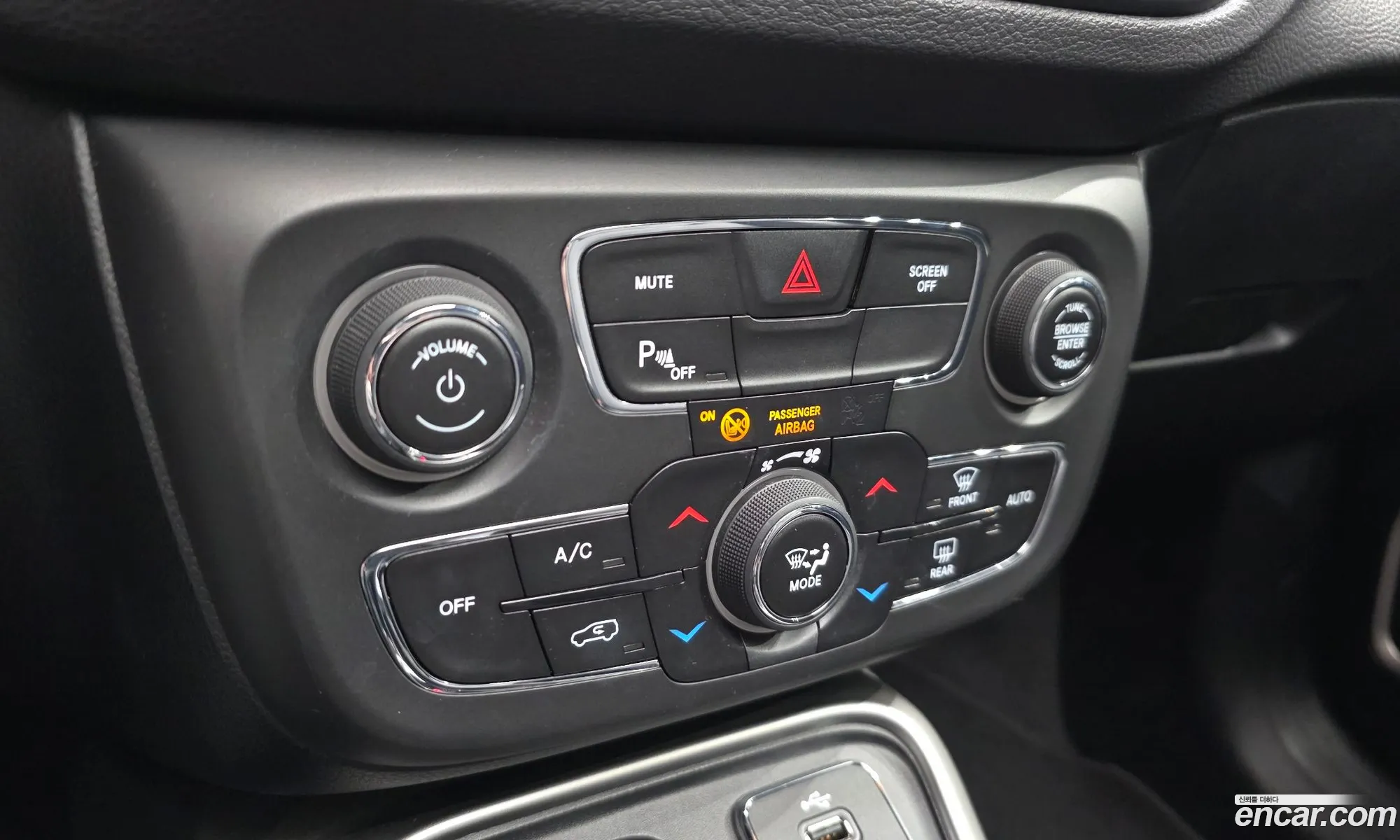 Jeep Compass 2018 3C4NJDBB3JT394087 — 38