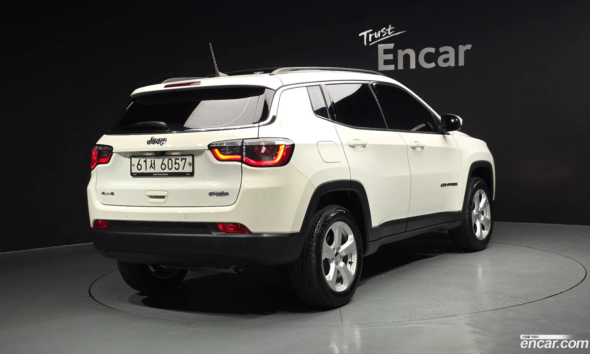 Jeep Compass 2018 3C4NJDBB3JT394087 — 26