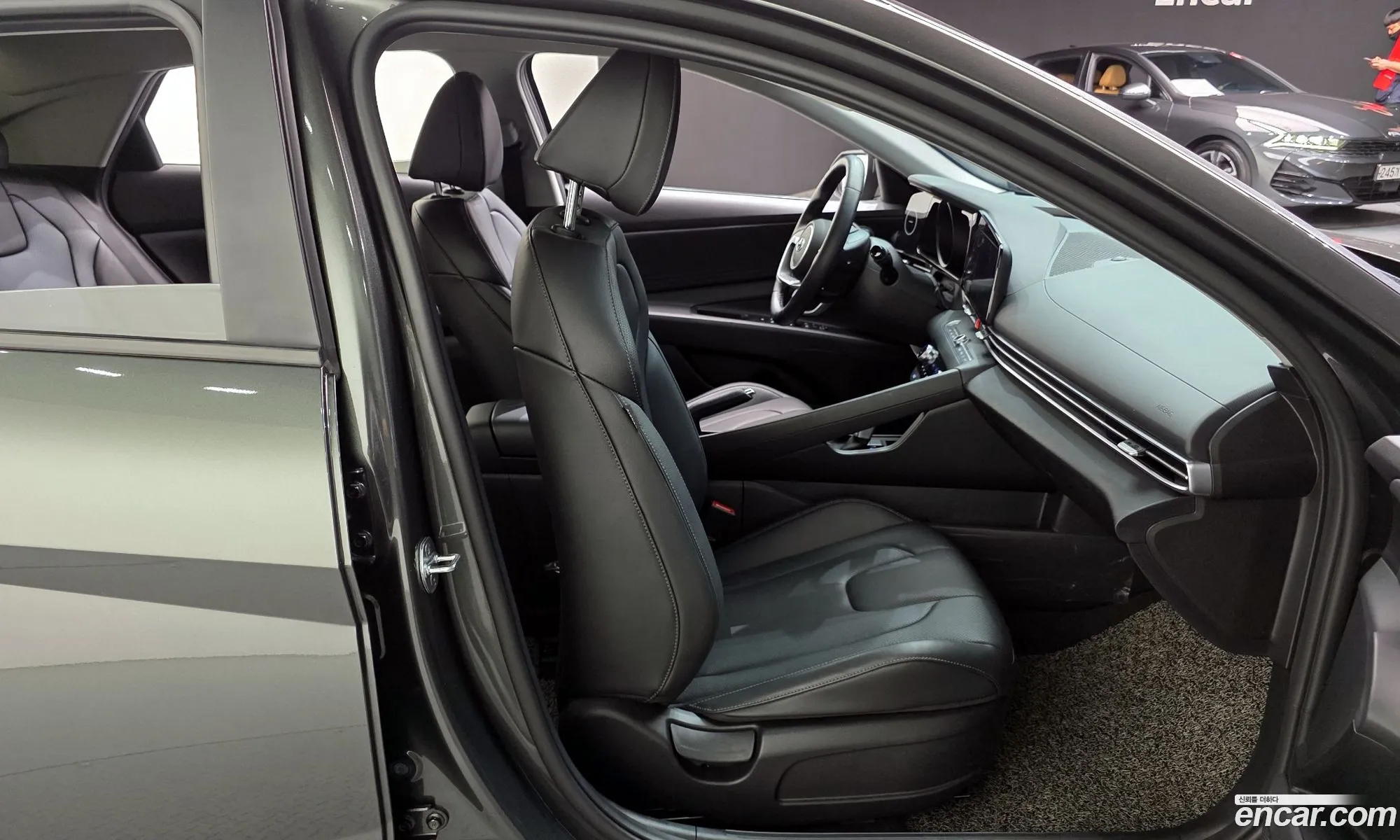 Hyundai Elantra 2021 — 26