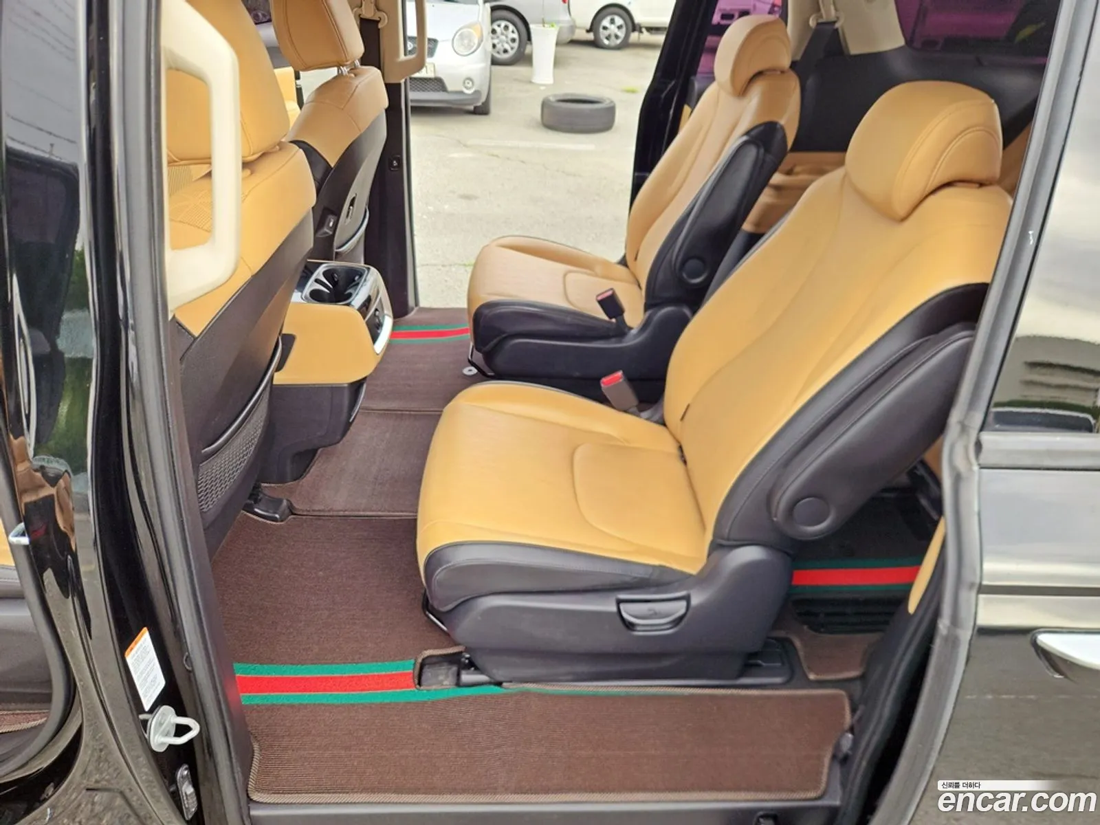 Kia Carnival 2021 — 4