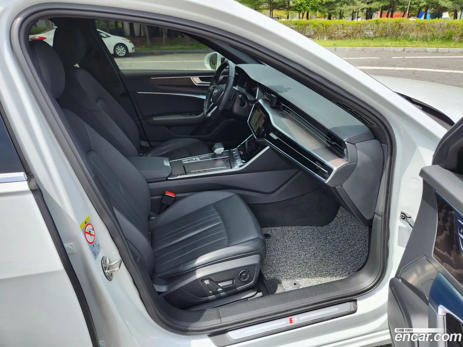 Audi A6 2021 — 14