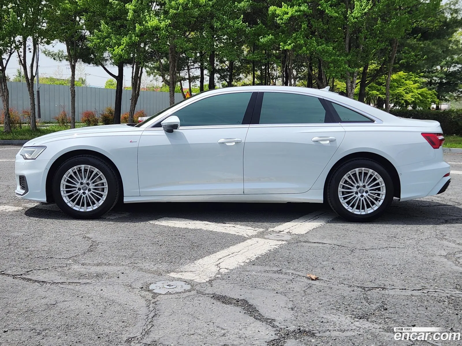 Audi A6 2021 — 4