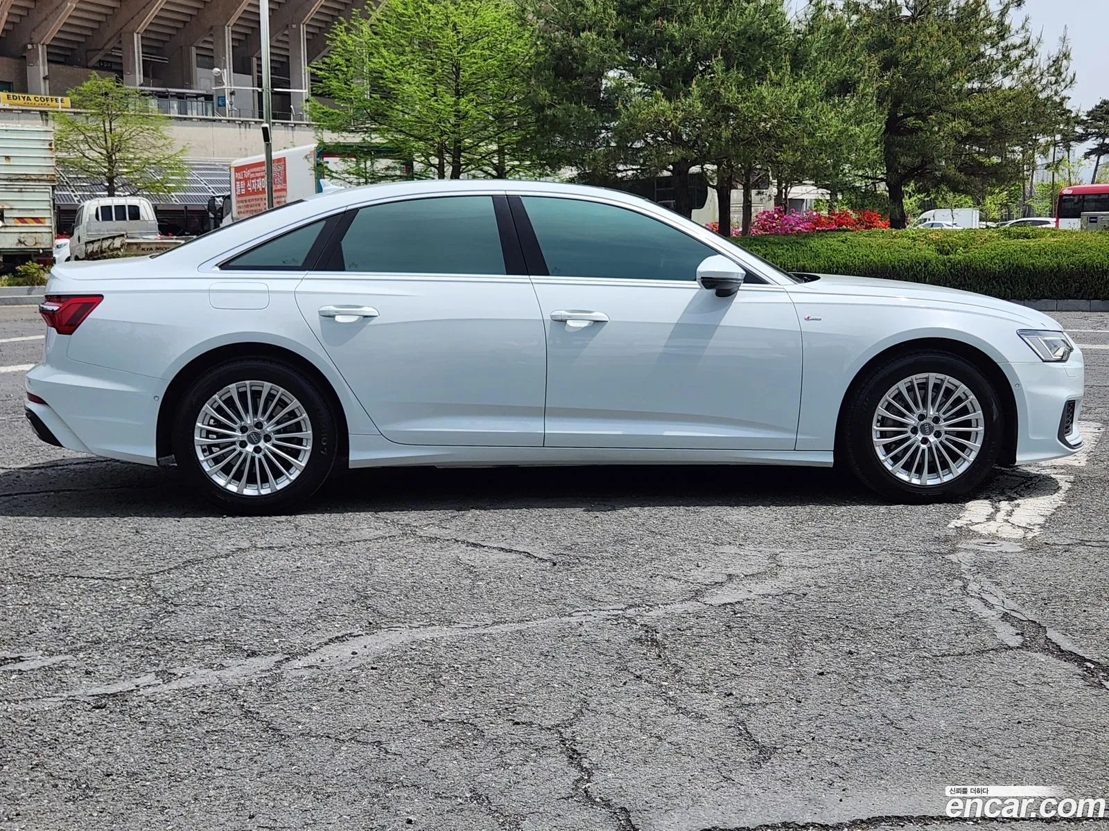 Audi A6 2021 — 16