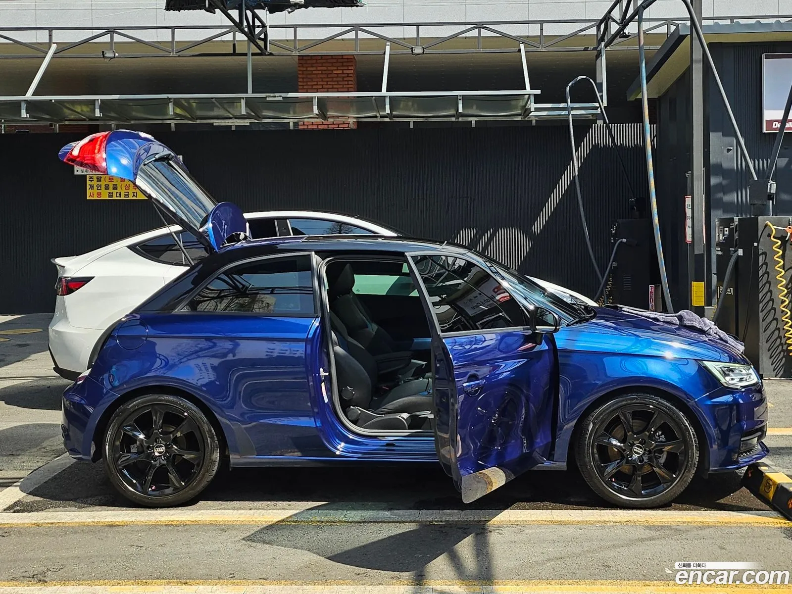 Audi A1 2015 — 17