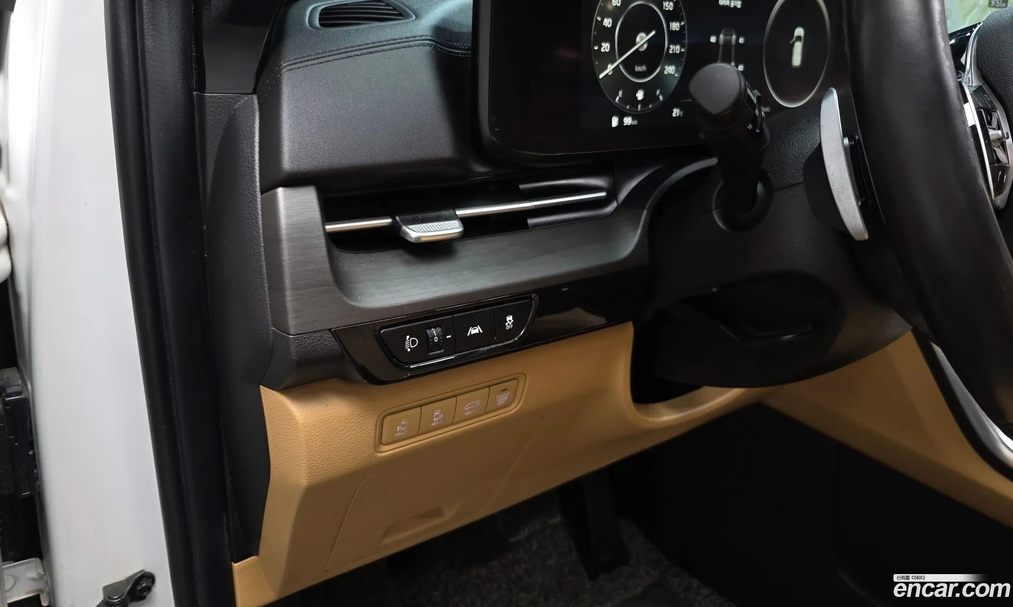Kia Carnival 2021 — 28