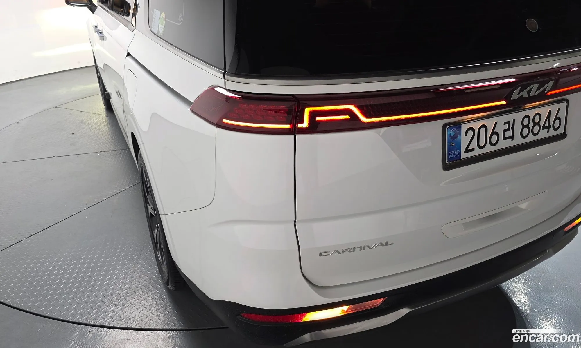 Kia Carnival 2021 — 20