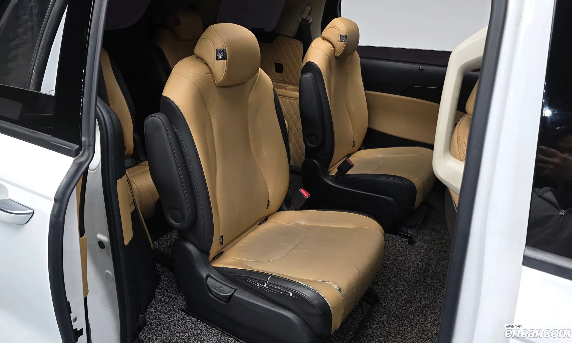 Kia Carnival 2021 — 7