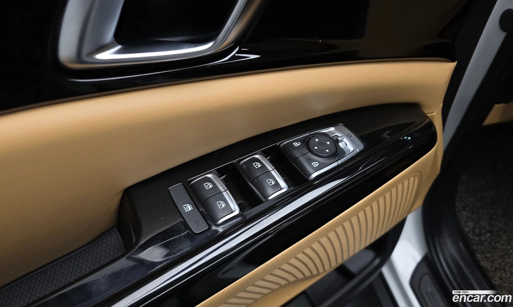 Kia Carnival 2021 — 17