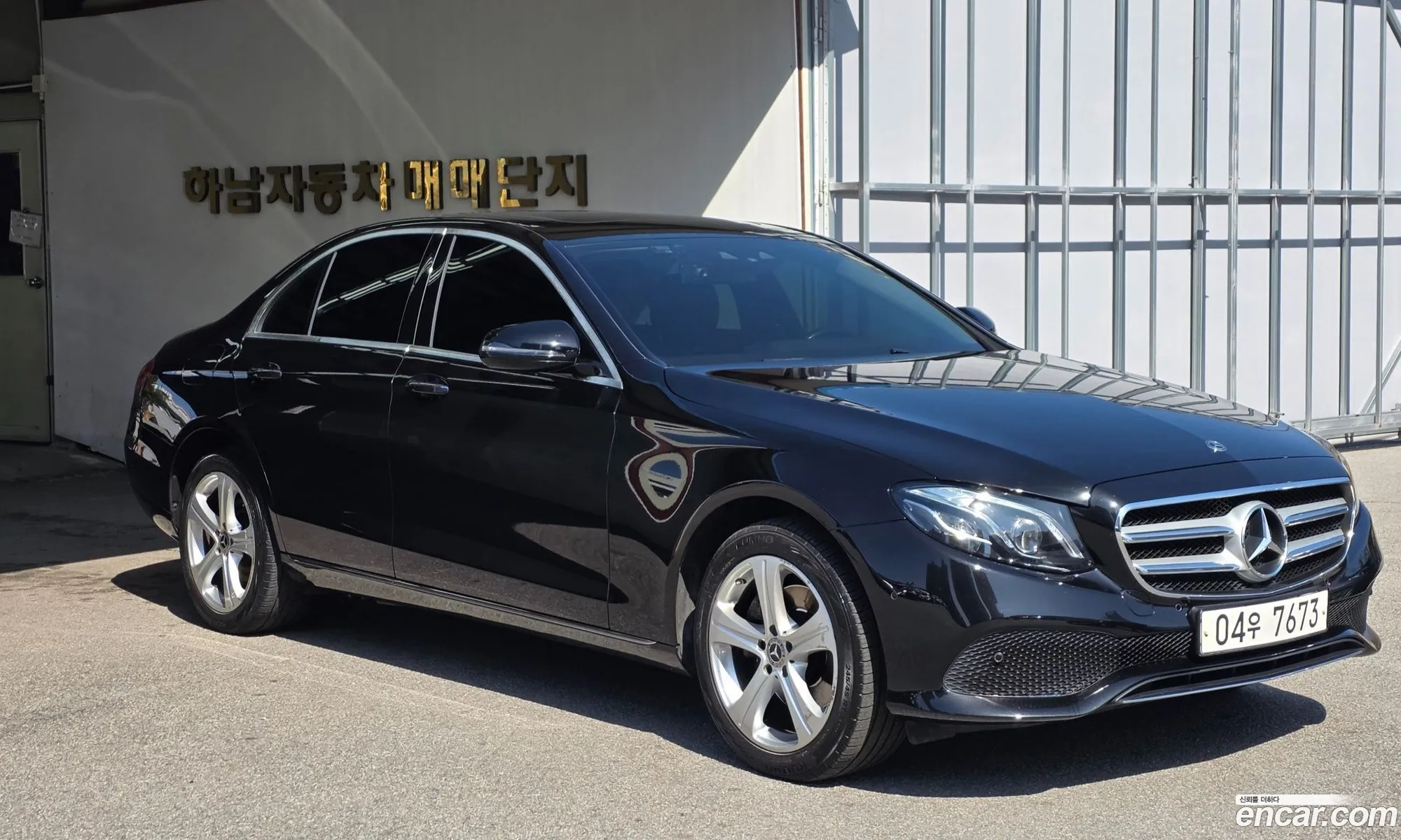 Mercedes-Benz E-Class W213 2017 — 20