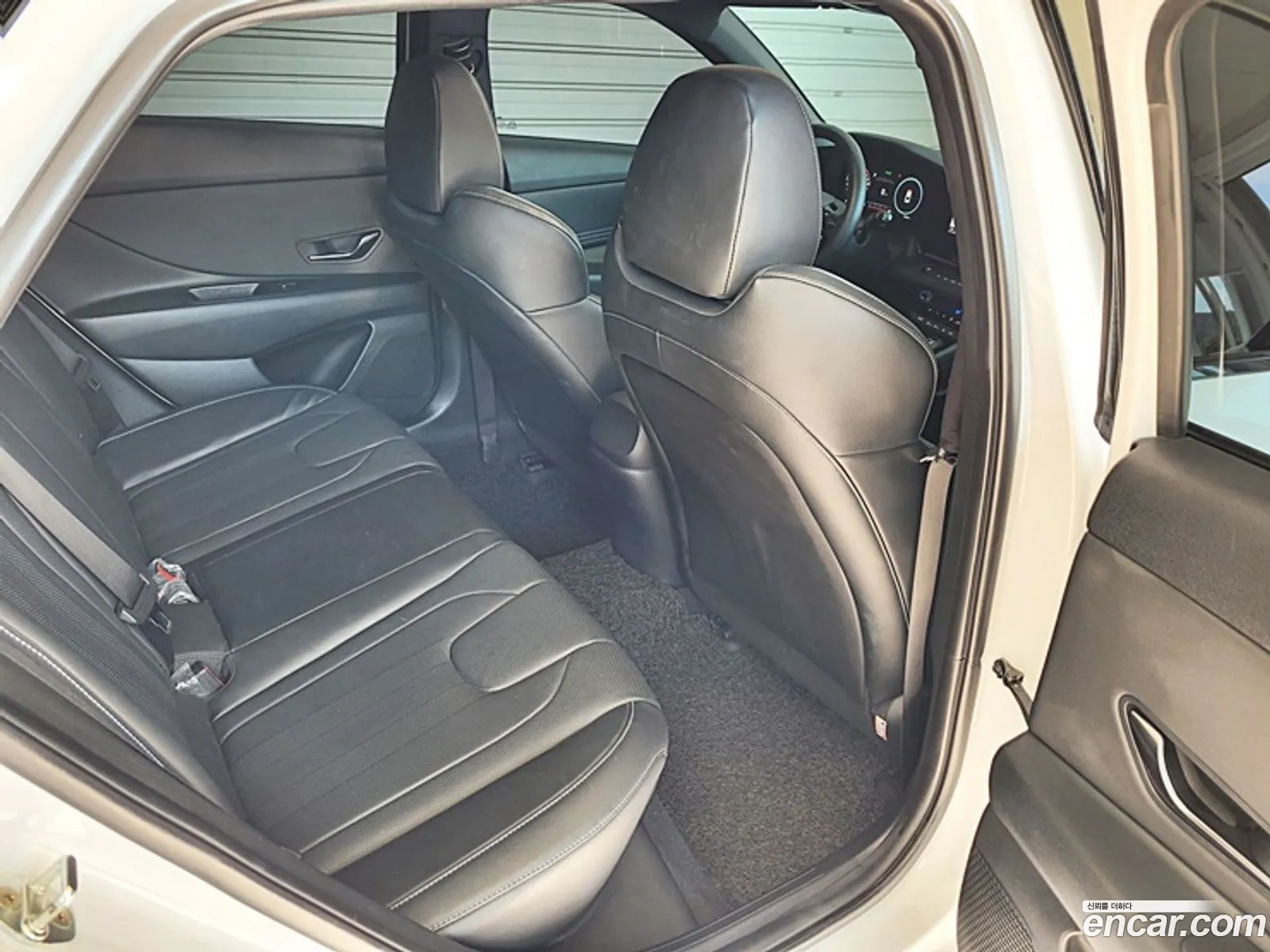 Hyundai Elantra 2021 — 18