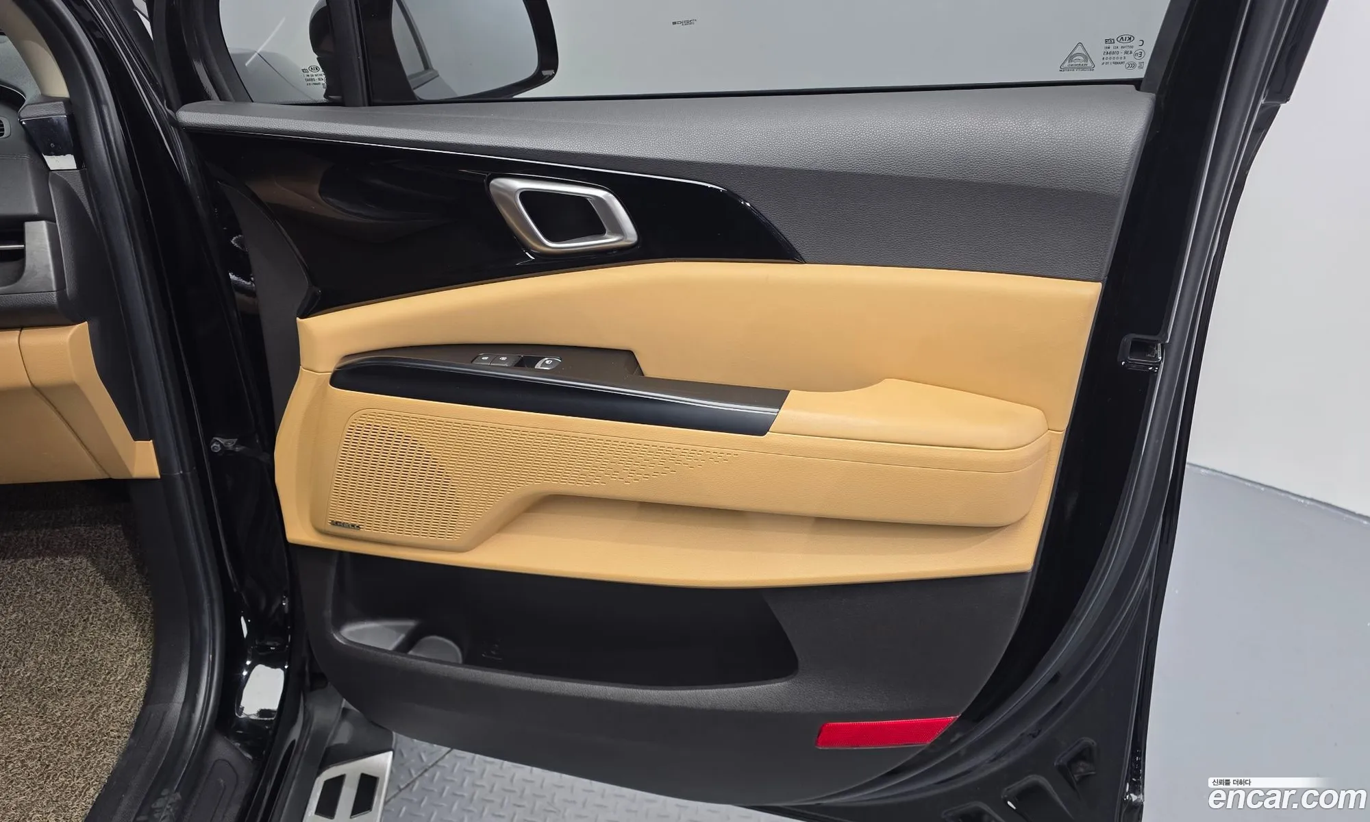 Kia Carnival 2021 — 5