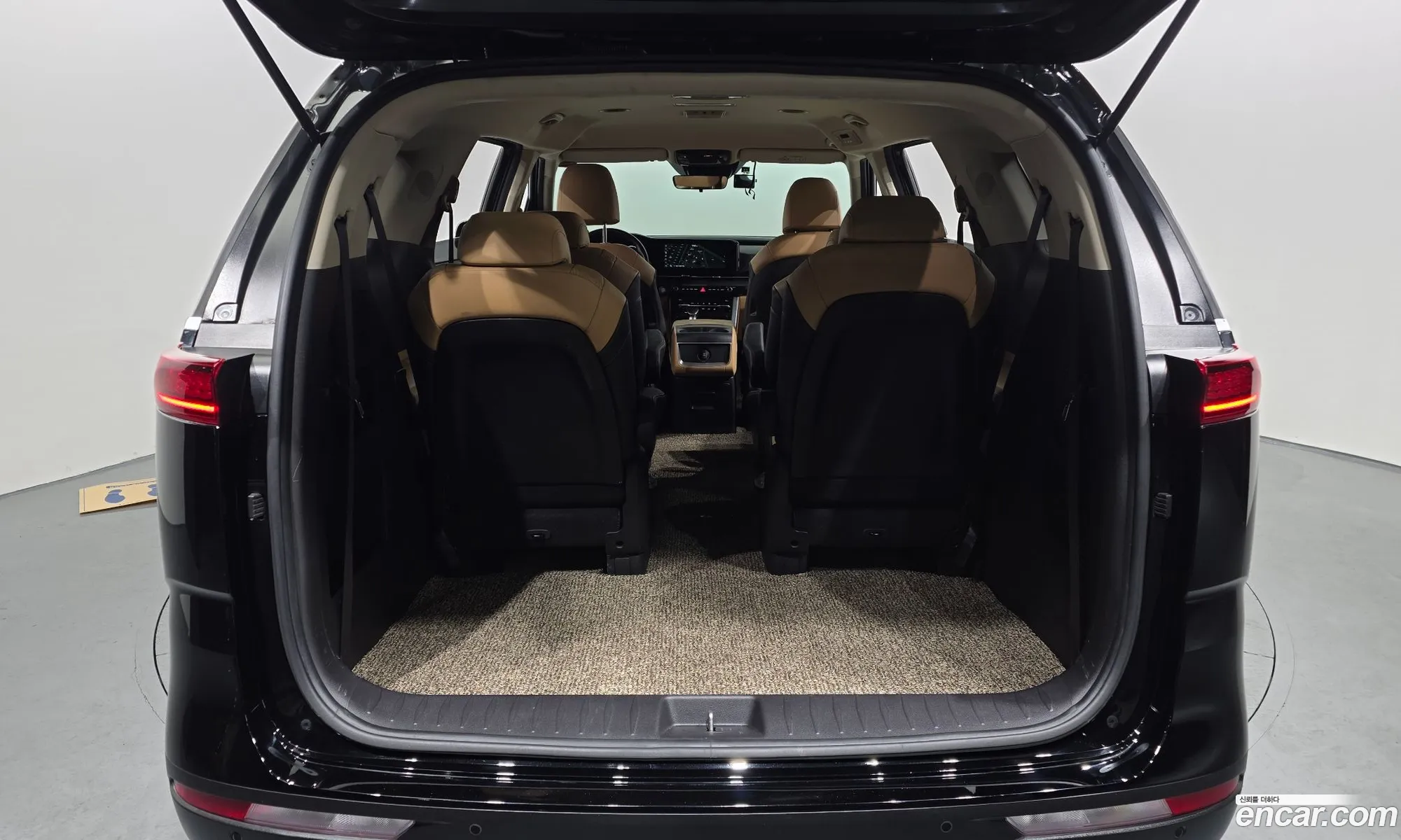 Kia Carnival 2021 — 13