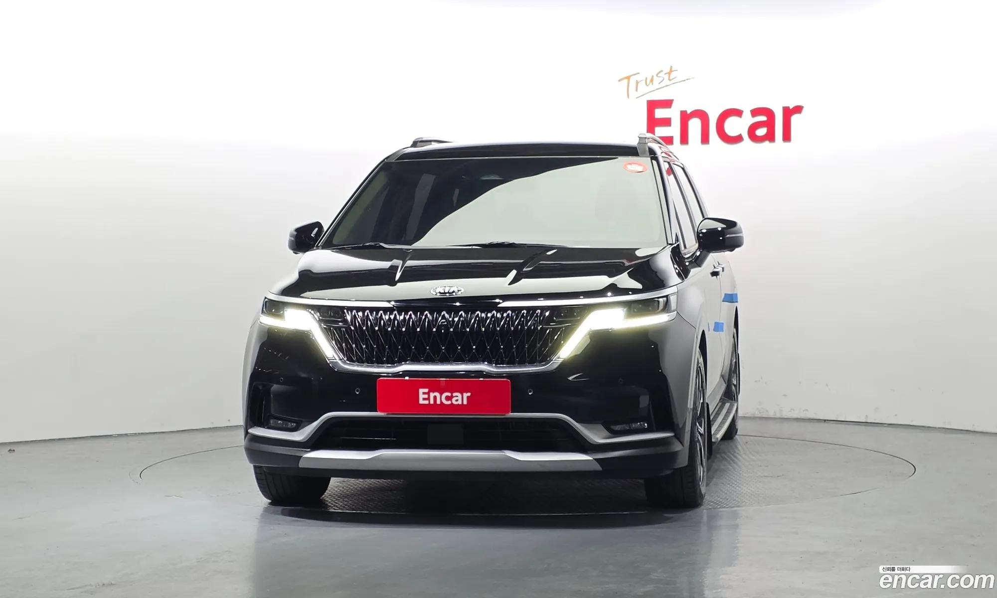 Kia Carnival 2021 — 32